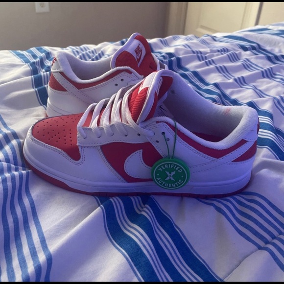 Nike dunks womans size 7 championship red - Picture 1 of 4